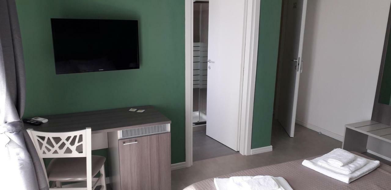 Borgo Palombaio 2 *